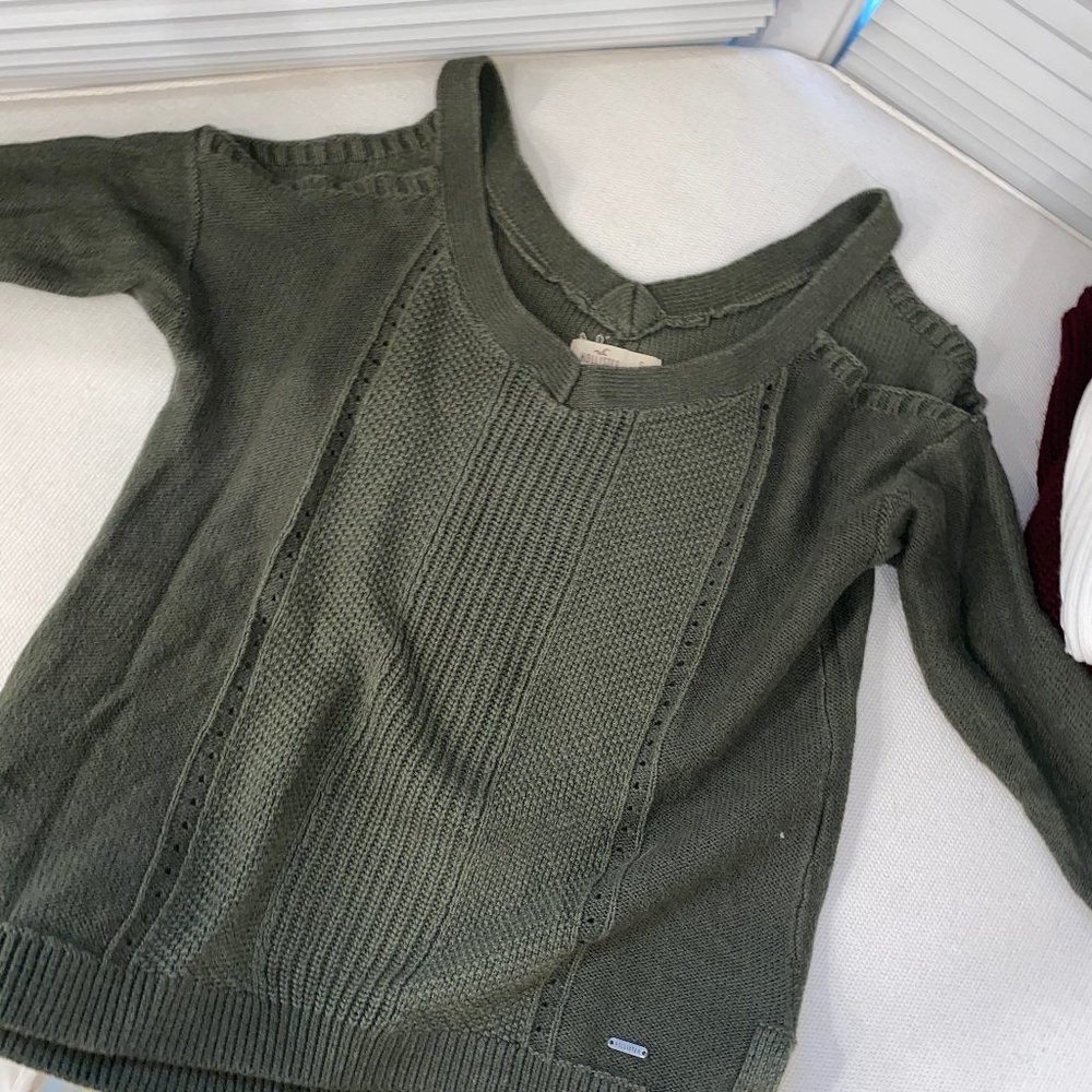 hella cute green sweater